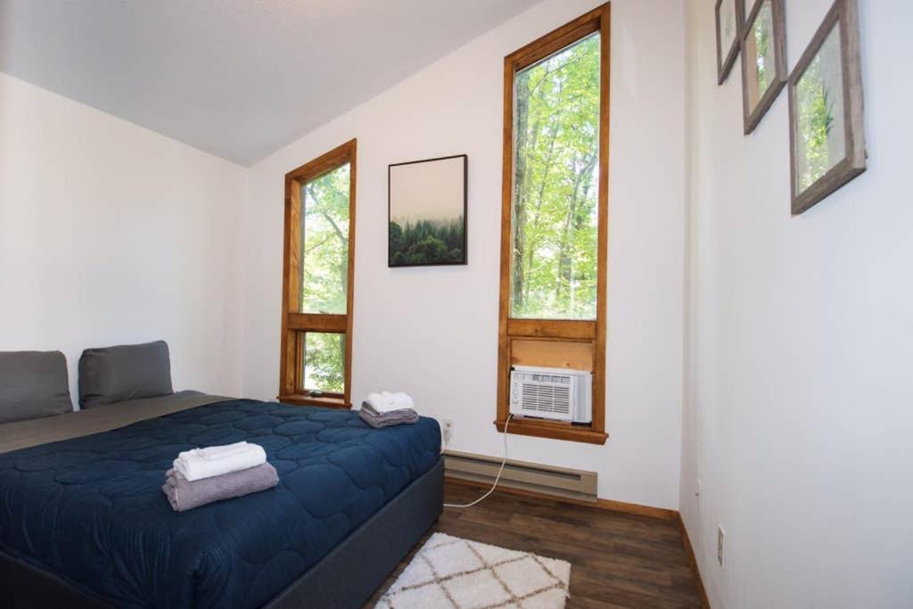 Entire 3 Bedroom Adventure Chalet, Near The Best Of The Poconos East Stroudsburg Eksteriør billede