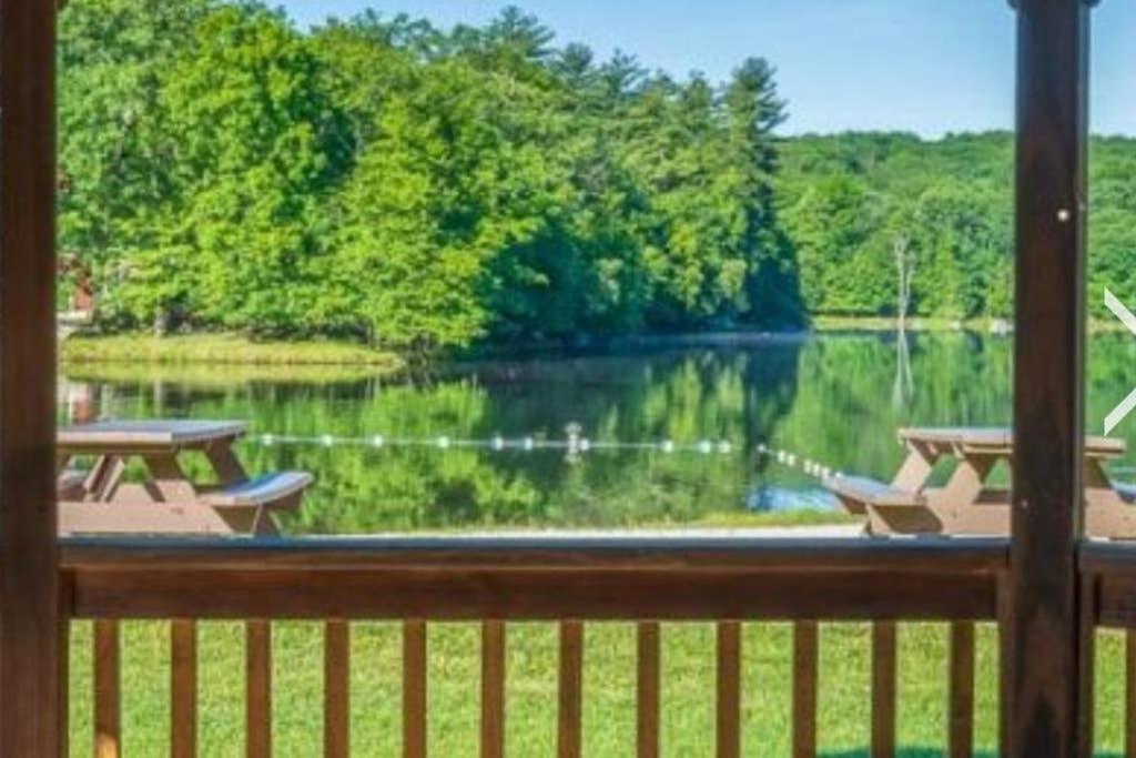 Entire 3 Bedroom Adventure Chalet, Near The Best Of The Poconos East Stroudsburg Eksteriør billede