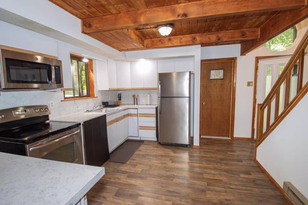 Entire 3 Bedroom Adventure Chalet, Near The Best Of The Poconos East Stroudsburg Eksteriør billede